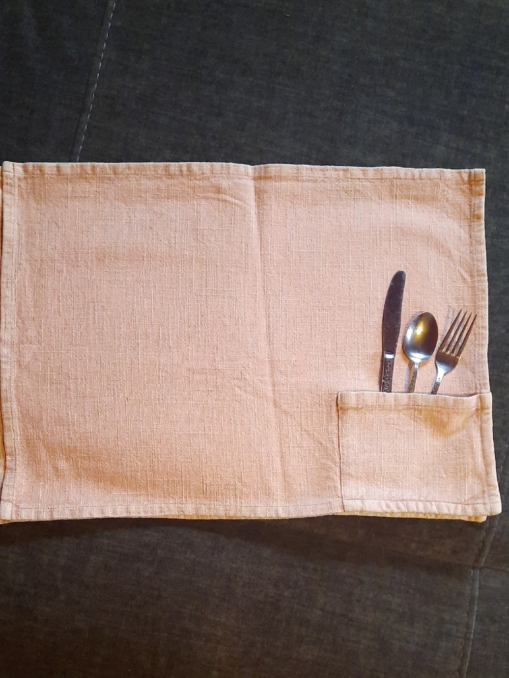 Placemats in Soft Peach Set 4 Cotton Utensil Pocket NWT 14" X 19.5" Pretty